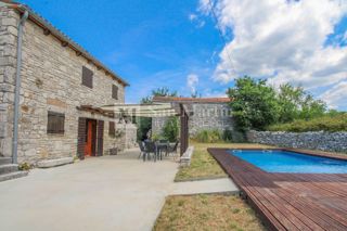 Kanfanar, okolica – Čudovita Kamnita Hiša z Bazenom