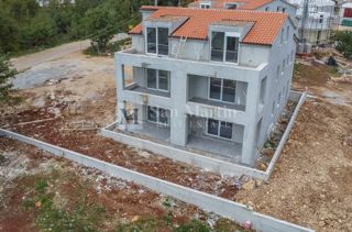 Poreč-Umgebung, Wohnung in einem neuen Gebäude mit Garten
