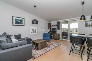 Rovinj – Sončno Stanovanje na Mirni Lokaciji Blizu Morja