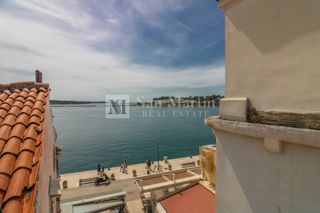 Poreč – Edinstveno stanovanje v mestu, v prvi vrsti ob morju