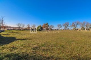 Vodnjan, okolica - prostorno zemljišče na mirni lokaciji