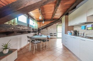 Poreč, okolica – udobno stanovanje s čudovito teraso