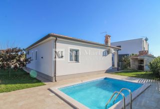 Poreč - hiša s 3 spalnicami in bazenom