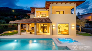 Luksuzna mediteranska vila s panoramskim pogledom – Mošćenička Draga