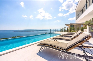 Vaš novi dom na Kvarnerju – vila z bazenom in spektakularnim razgledom