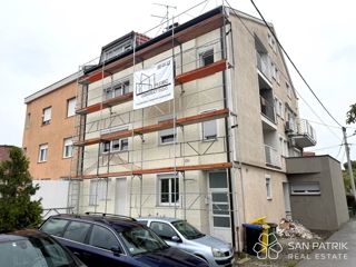 Renoviran trisobno stanovanje v bližini obračališča Dubec – Novo Brestje