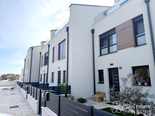 Hiša z bazenom na zaželeni lokaciji v Poreču, idealna za turistični najem