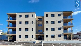 Istra, Poreč, novo stanovanje 67 m2 s pogledom na morje, DVIGALO, 2 parkirni mesti