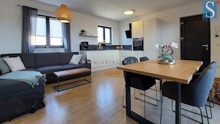 Istra, Poreč, moderno stanovanje 63 m2, 1. nadstropje, talno ogrevanje