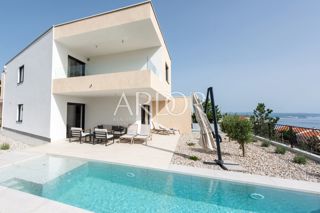 Apartmaj Kostrena, 213m2
