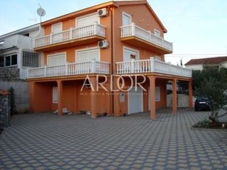Hiša Kornić, Krk, 230m2