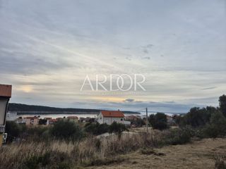 Zemljišče Barbat na Rabu, Rab, 1.451m2