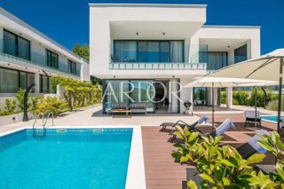 Vila Veprinac, Opatija - Okolica, 298m2