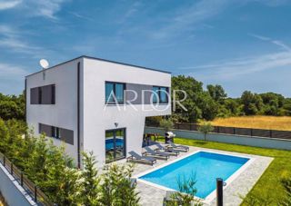 Hiša Centar, Pula, 180m2