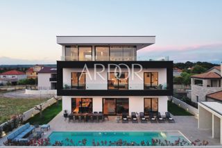 Vila Centar, Pula, 470m2