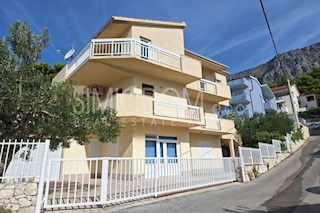 Samostojna hiša v bližini morja, Lokva Rogoznica (Ruskamen)