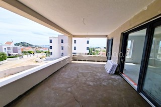 Prostorno novo stanovanje z razgledom, Tribunj