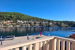 Hiša ob morju, Korčula