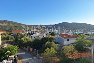 Čudovita hiša z razgledom na morje, Vinišće