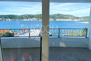 Prostoren nov apartma 50m od morja, Tisno