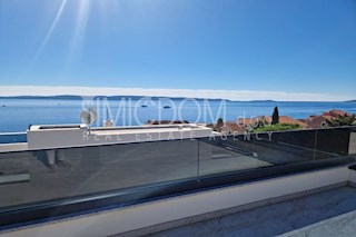 Opremljeno penthouse stanovanje, Čiovo