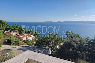 Apartma s pogledom na morje, Marušići