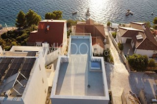 Novo dvosobno stanovanje 50m od plaže, Rogoznica