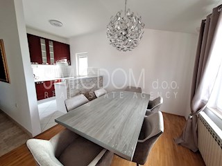 Čudovito stanovanje 110 m od morja, Duće