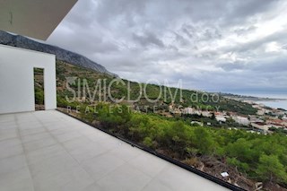 Vila z odprtim pogledom na morje, Omiš