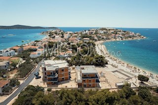 Enosobno stanovanje prva vrsta ob morju, Sevid