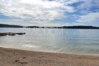 Stanovanje v novogradnji na odlični lokaciji, Vodice