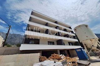 Enosobno stanovanje z razgledom na morje, Makarska