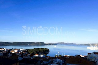 Prostorna parcela z razgledom, Čiovo