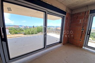 Trosobno stanovanje v bližini plaže in centra, Tribunj
