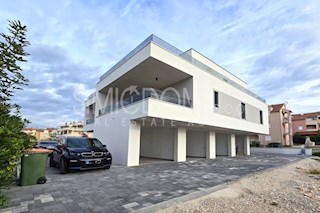 Novi apartmaji v bližini plaže, Srima