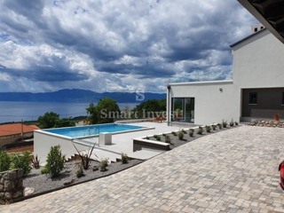 Hiša Kostrena, 350m2