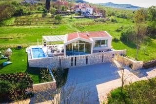 ISTRIA, MODERN VILLA WITH AMAZING VIEW OF MOTOVUN, for sale