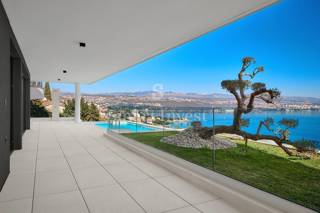 OPATIJA, novo luksuzno stanovanje z bazenom in vrtom