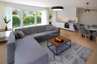 IČIĆI, luksuzno stanovanje v novogradnji z bazenom, 100 m od morja