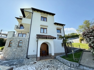 IČIĆI - POLJANE, samostojna hiša z bazenom