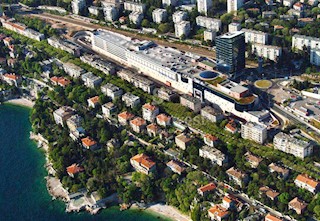 RIJEKA, Poslovni prostor v nakupovalnem središču Tower Center