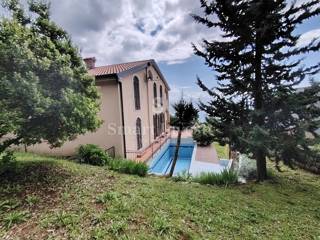 Hiša Poljane, Opatija - Okolica, 350m2