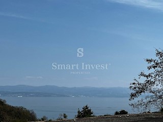 RIVIERA OF OPATIJA - MEDOPATIJSKA RIVIERA - MEDVEJA, Zazidljivo zemljišče blizu morja, prodamoVEJA, Buildling land plot near the sea, for sale