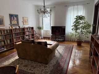 RIJEKA - CENTER, prostorno 3-sobno stanovanje z balkonom, 2 vhoda