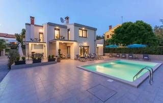 ISTRIA - POREČ, MODERN VILLA with swimming pool, 300m TO THE SEA