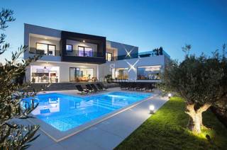 ISTRIA, PULA - MARČANA, LUXURY VILLA WITH SEA VIEW, 2 km to the sea!