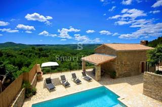 ISTRIA - OPRTALJ, TWO ISTRIAN AUTOCHTHONOUS HOUSES WITH POOLS AND PANORAMIC VIEW