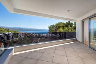 OPATIJA, luksuzno 5-sobno stanovanje s panoramskim pogledom na morje