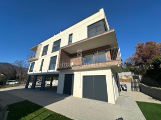 OPATIJA, Novo 4-sobno stanovanje s čudovitim pogledom na morje, prodamo