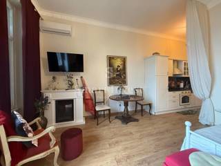 OPATIJA, stanovanje 40 m2 s parkiriščem, v stari vili
